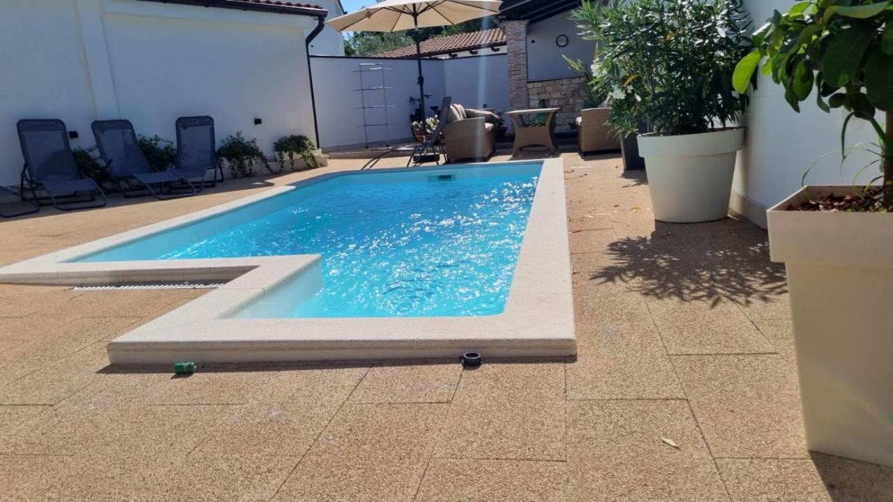 Villa Natka 로비니스코 셀로 외부 사진