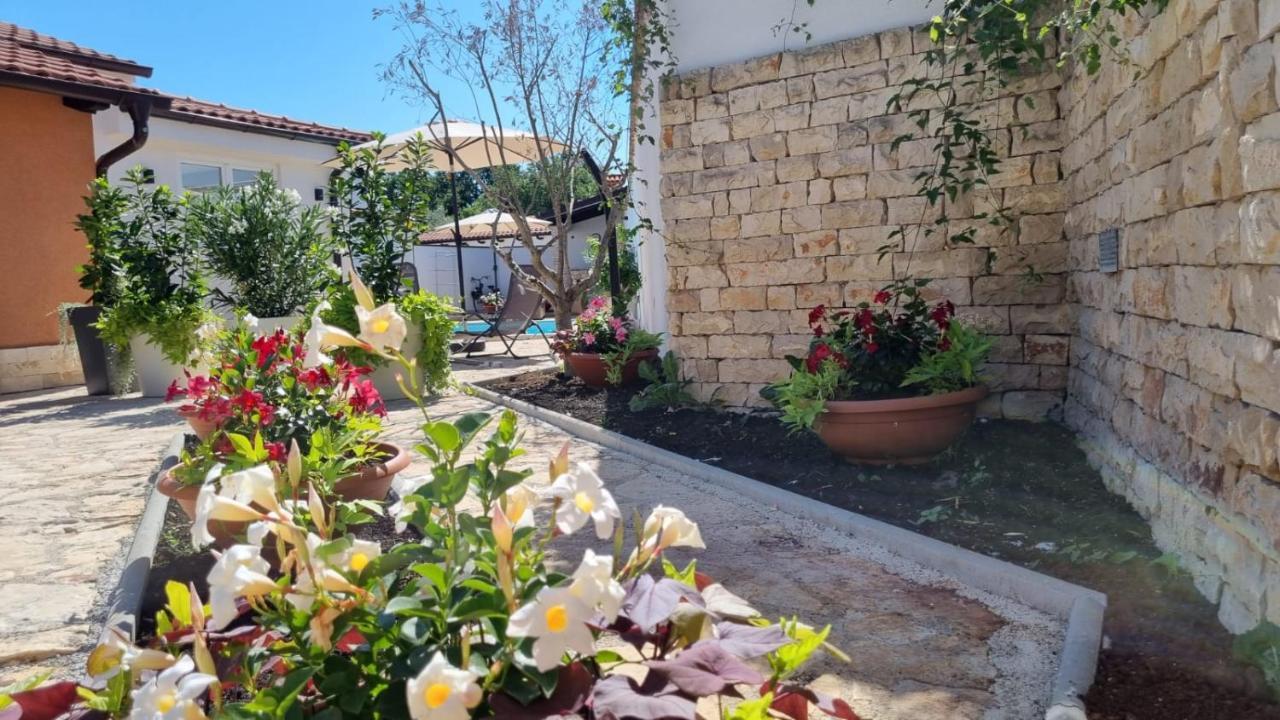 Villa Natka 로비니스코 셀로 외부 사진