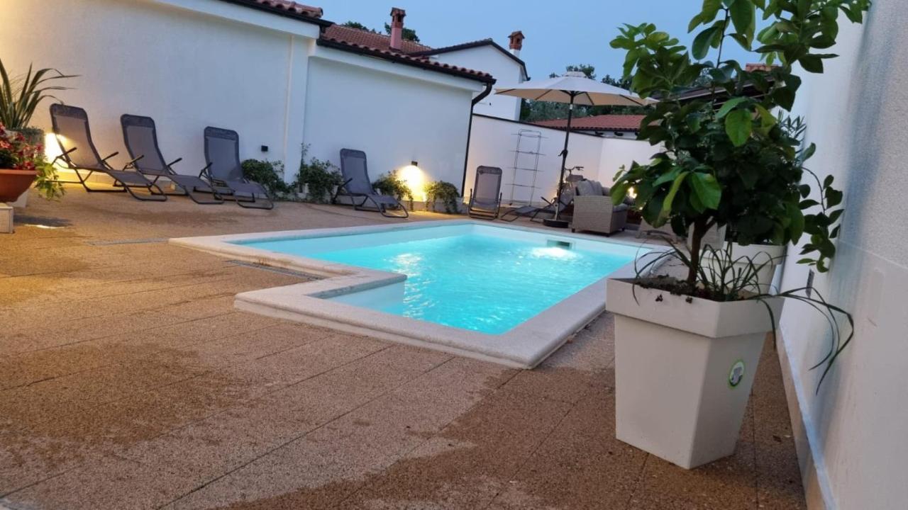 Villa Natka 로비니스코 셀로 외부 사진